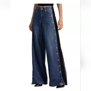Alice and Olivia Amazing Low Rise Wide Leg Snap Trim Jeans